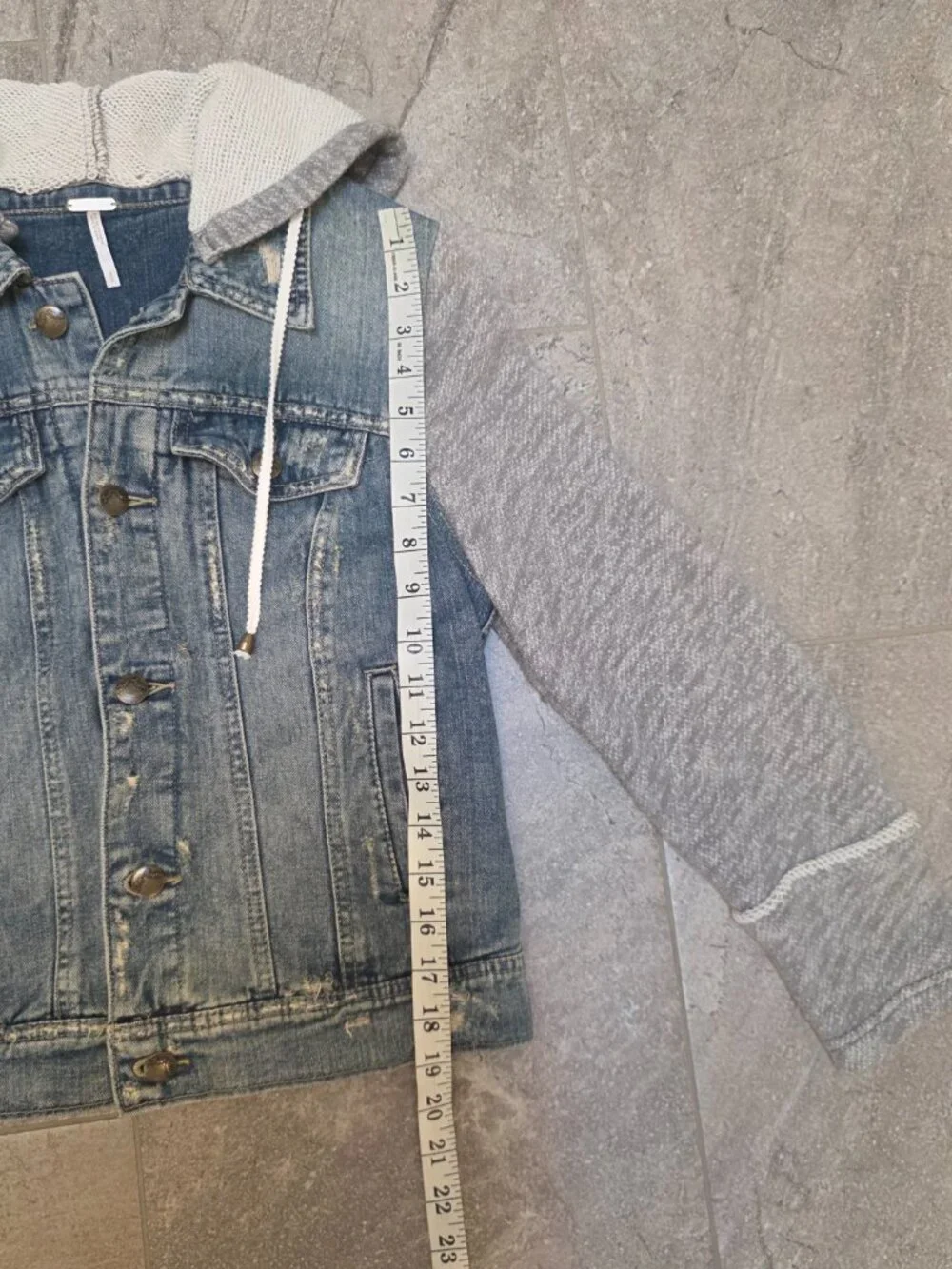 Free People Womens sml Distressed Denim Hoodie Jacket Grey Knit Sleeves Trendy - Picture 8 of 8